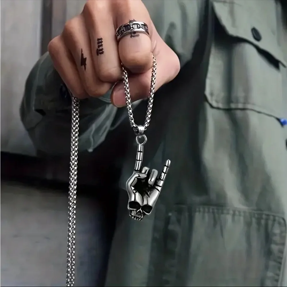 Skull hand‎ sign pendant silver plated necklace faux fashion jewelry